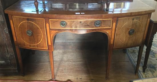 George III bowfront mahogany sideboard, in the manner of Thomas Sheraton(-)